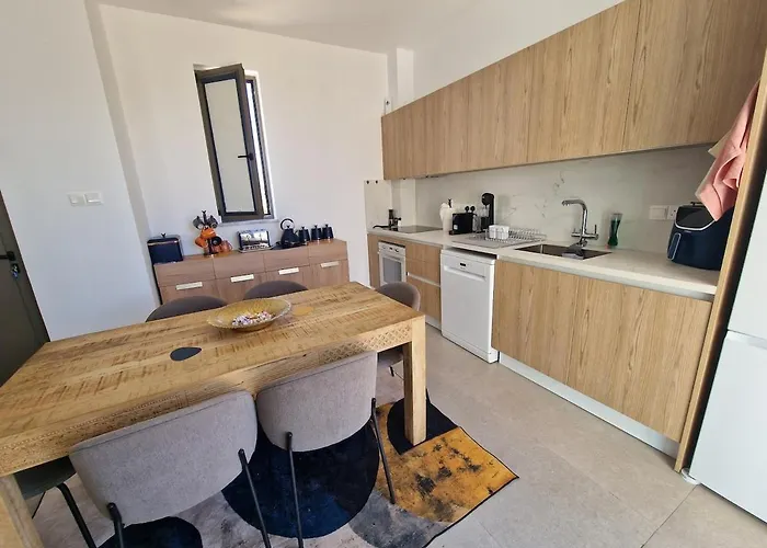 Ruach パラリムニ