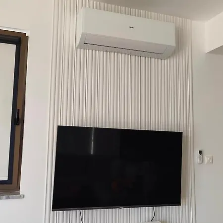 Ruach 빌라 파라림니