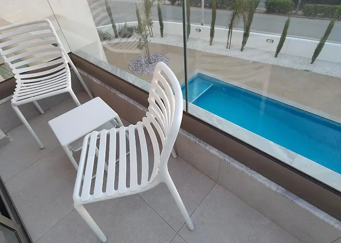 Ruach Vila Paralimni